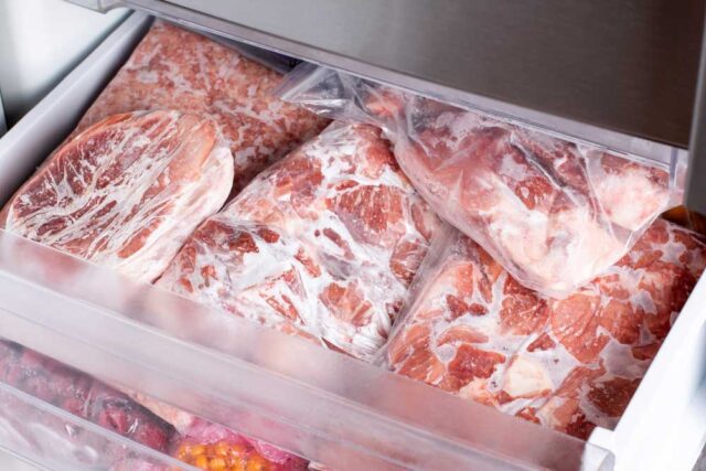 Как заморозить мясо, чтобы оно сохранило свой вкус