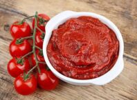 Как хранить томатную пасту: главный враг – воздух и влага